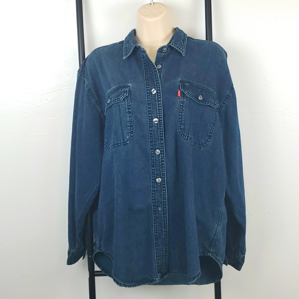Vintage Levis Jeans for women Denim shirt top buttons up size M Y2K